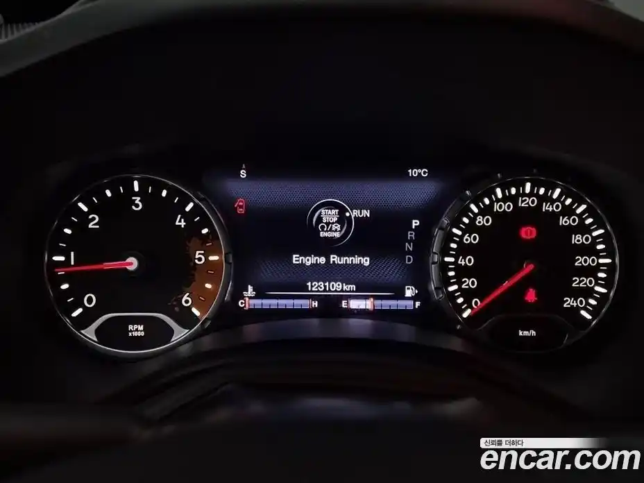 Jeep Renegade 2015 2.0 Автомат в Москве № 279163, фото 6