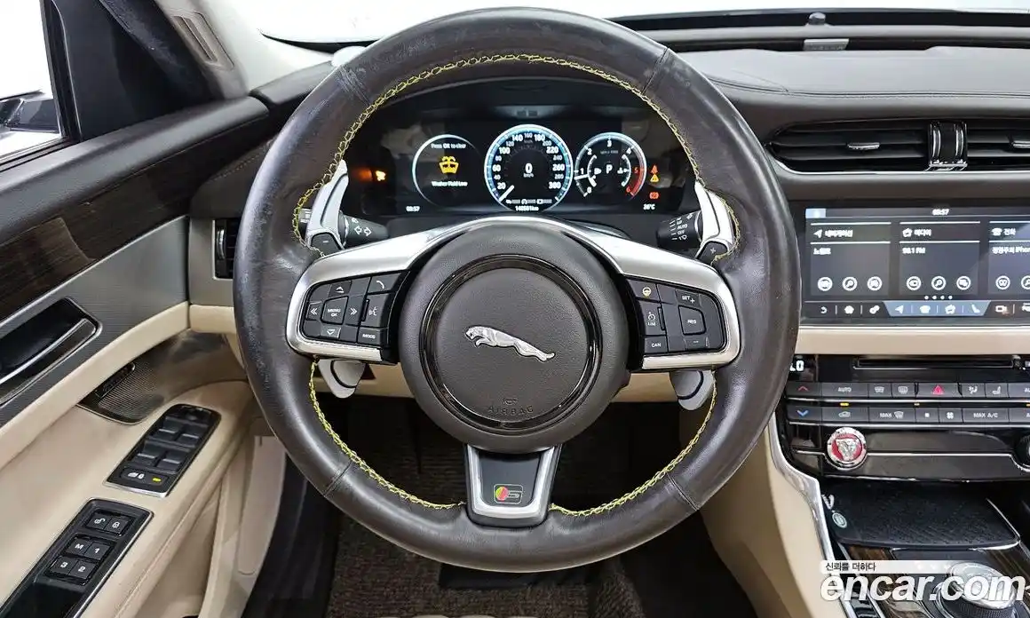 Jaguar XF 2017 2.0 Автомат в Москве № 283812, фото 13