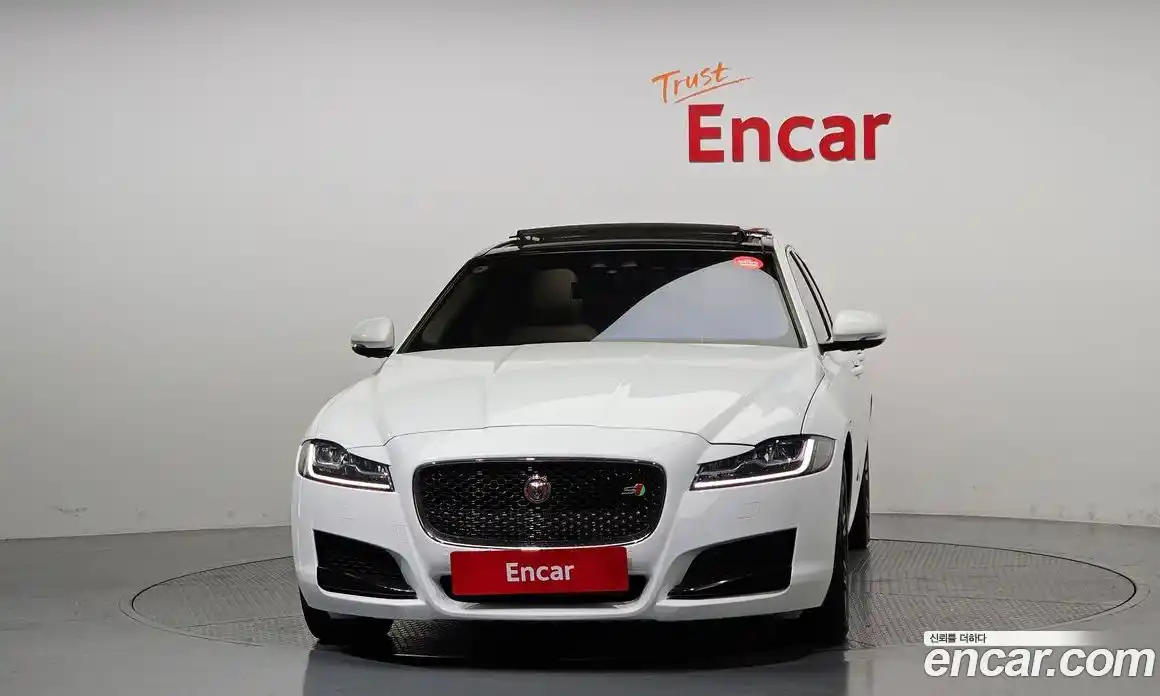 Jaguar XF 2017 2.0 Автомат в Москве № 283812, фото 3