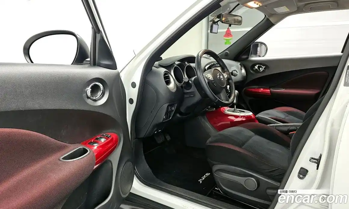 Nissan Juke 2014 1.6 Автомат в Москве № 284919, фото 12