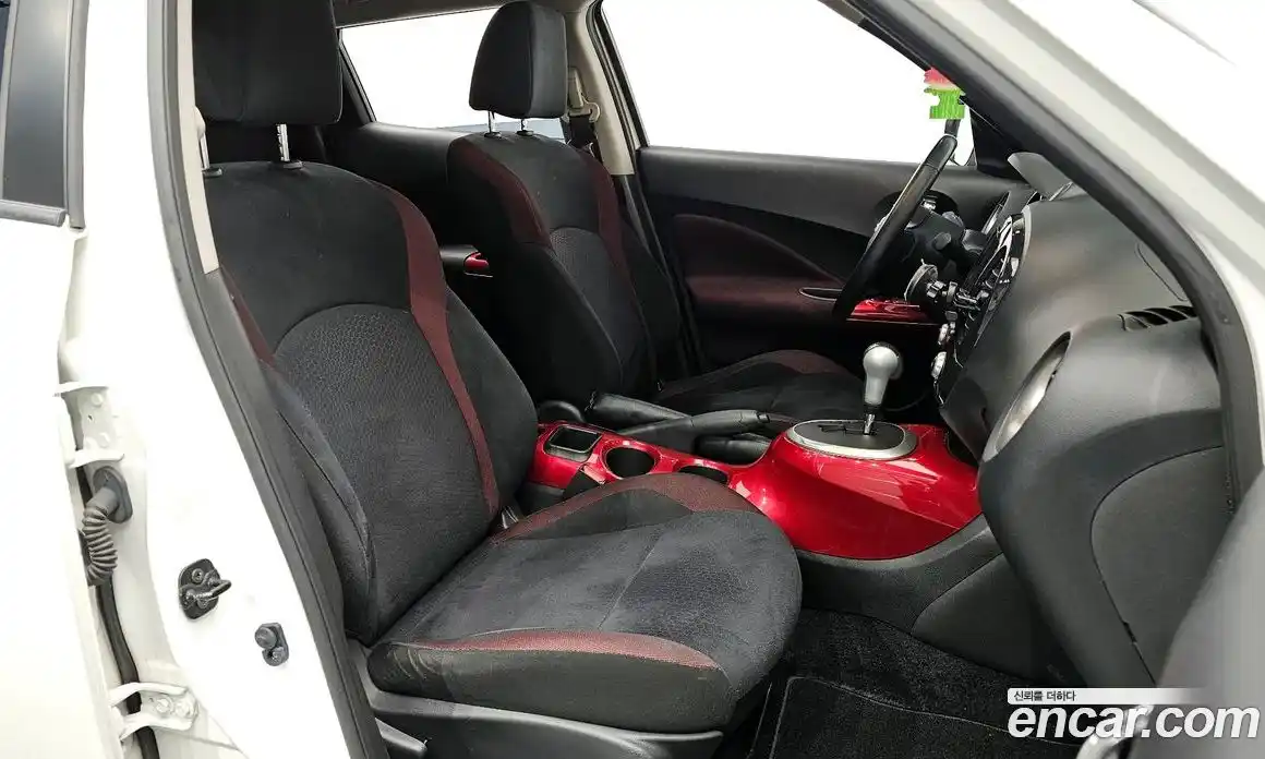 Nissan Juke 2014 1.6 Автомат в Москве № 284919, фото 18