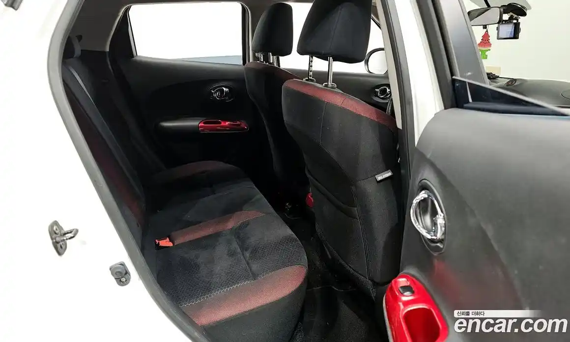 Nissan Juke 2014 1.6 Автомат в Москве № 284919, фото 8