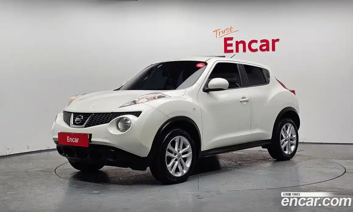 Nissan Juke 2014 1.6 Автомат в Москве № 284919, фото 9