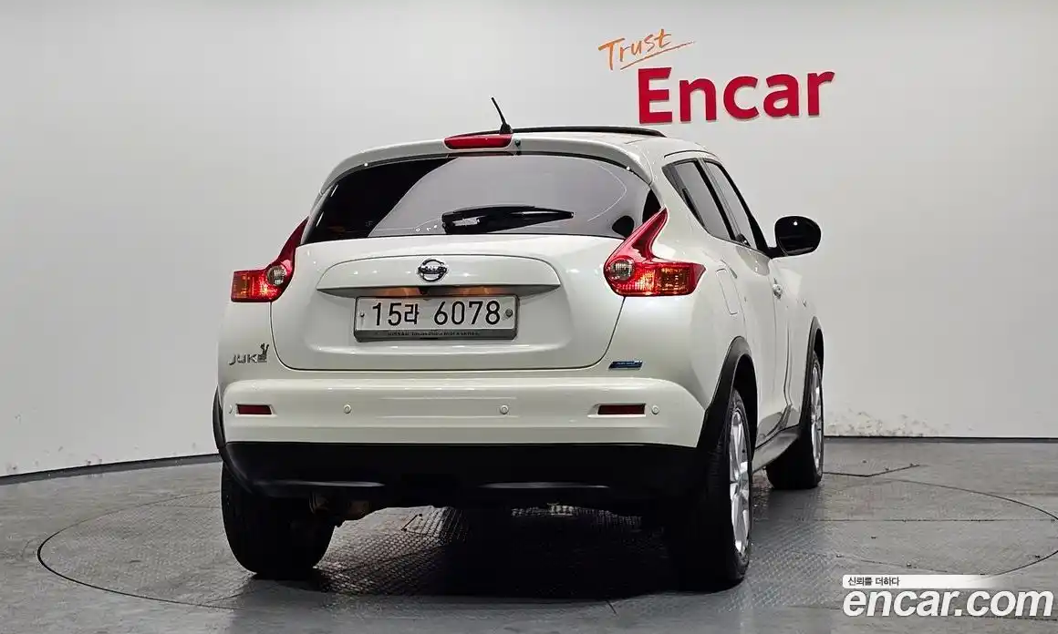 Nissan Juke 2014 1.6 Автомат в Москве № 284919, фото 10