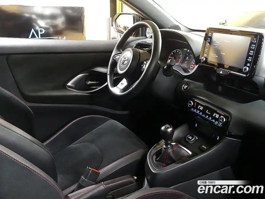 Toyota Yaris(Vitz) 2020 1.6 Механическая в Москве № 295030, фото 19