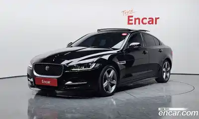 Jaguar XE, 2016