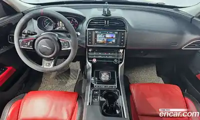 Jaguar XE 2016 2.0 Автомат в Москве № 304942, миниатюра 7
