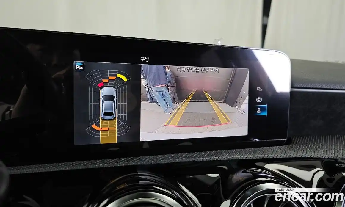 Mercedes-Benz A-Class 2023 2.0 Автомат в Москве № 307759, фото 15