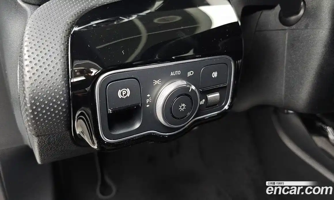 Mercedes-Benz A-Class 2023 2.0 Автомат в Москве № 307759, фото 18