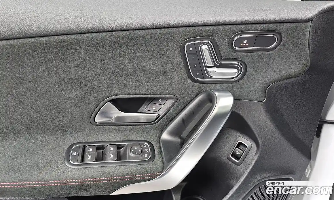 Mercedes-Benz A-Class 2023 2.0 Автомат в Москве № 307759, фото 19