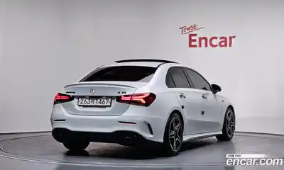 Mercedes-Benz A-Class 2023 2.0 Автомат в Москве № 307759, миниатюра 2