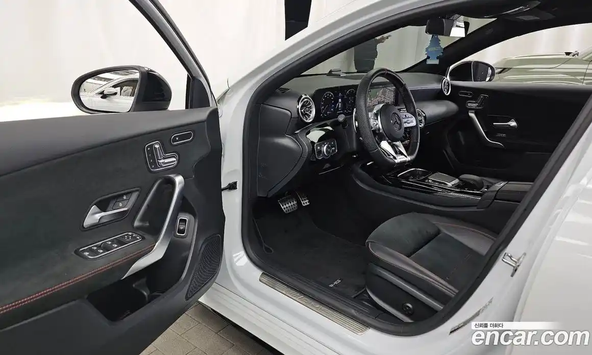 Mercedes-Benz A-Class 2023 2.0 Автомат в Москве № 307759, фото 10