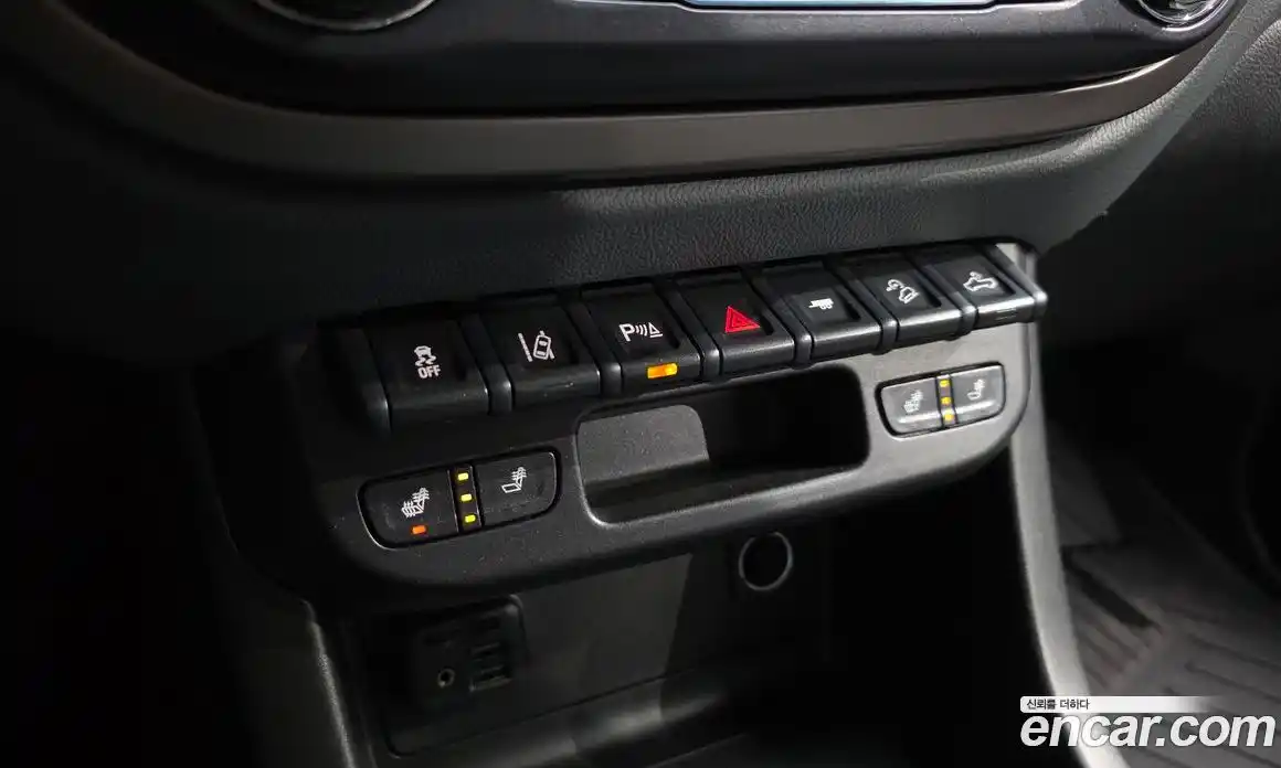 Chevrolet Colorado 2021 3.6 Автомат в Москве № 314247, фото 17