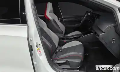 Volkswagen Golf 2024 2.0 Автомат в Москве № 317818, миниатюра 11