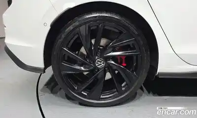 Volkswagen Golf 2024 2.0 Автомат в Москве № 317818, миниатюра 5