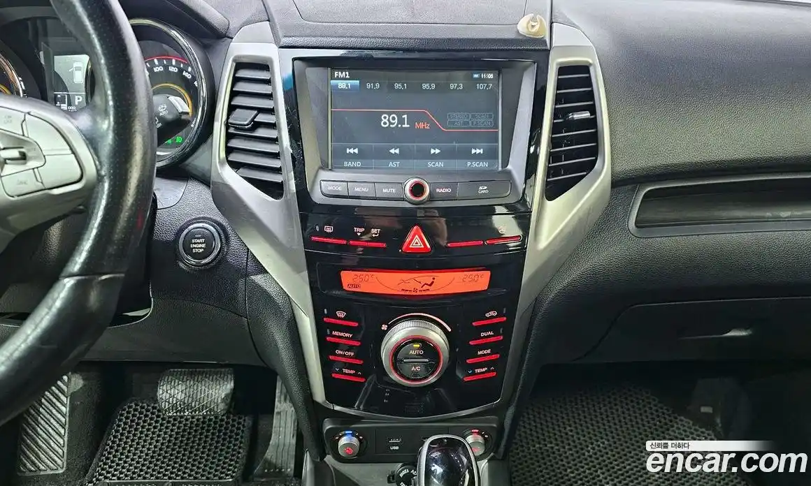 SsangYong TIBOLI 2015 1.6 Автомат в Москве № 324397, фото 7