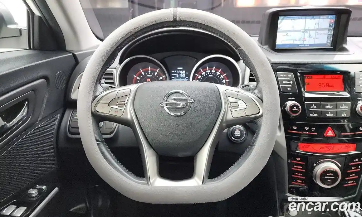 SsangYong TIBOLI 2015 1.6 Автомат в Москве № 33424, фото 19