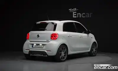Smart Forfour 2017 0.9 Автомат в Москве № 375970, миниатюра 2