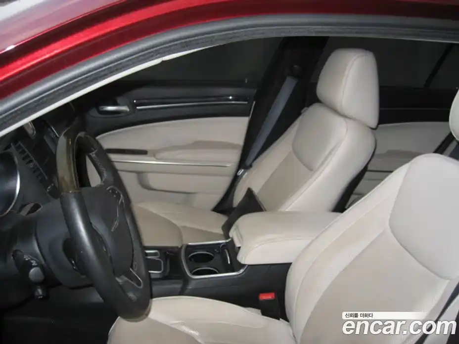 Chrysler 300C 2016 3.6 Автомат в Москве № 379114, фото 12