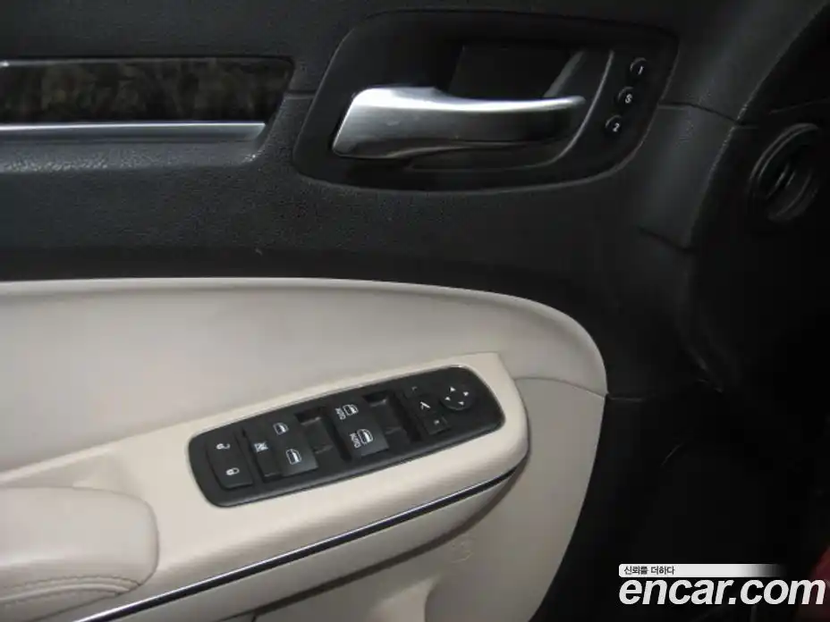 Chrysler 300C 2016 3.6 Автомат в Москве № 379114, фото 17