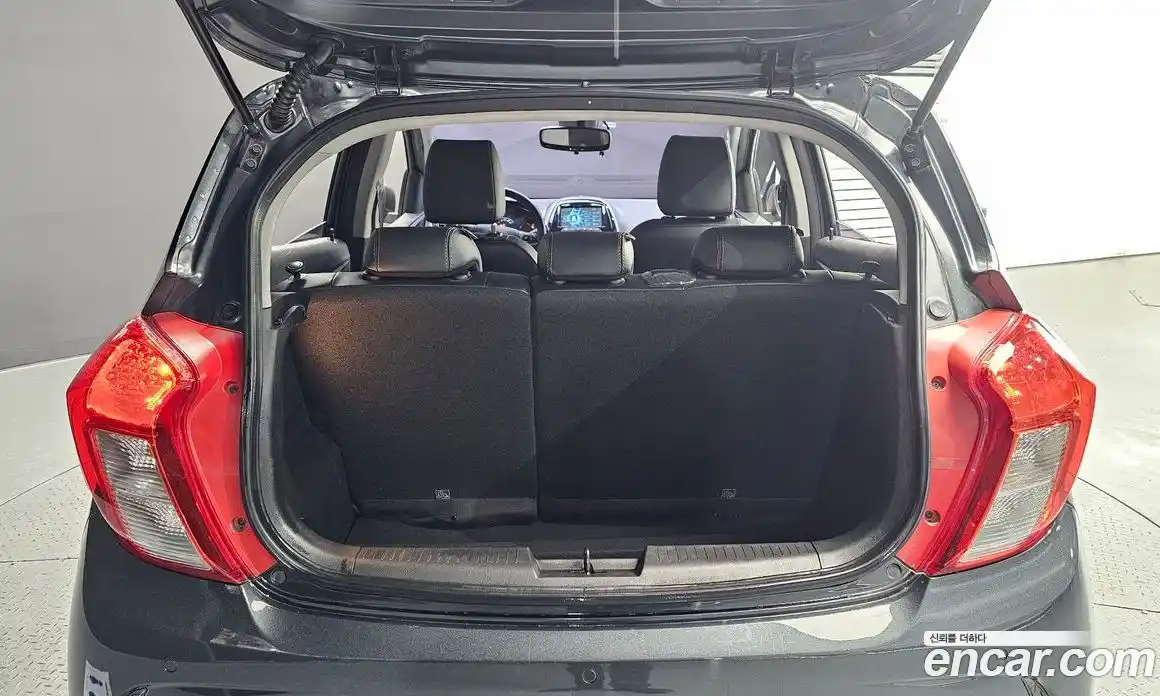 Chevrolet Spark 2017 1.0 Автомат в Москве № 39407, фото 12