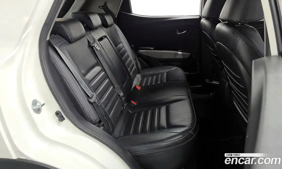 SsangYong TIBOLI 2015 1.6 Автомат в Москве № 420976, фото 12