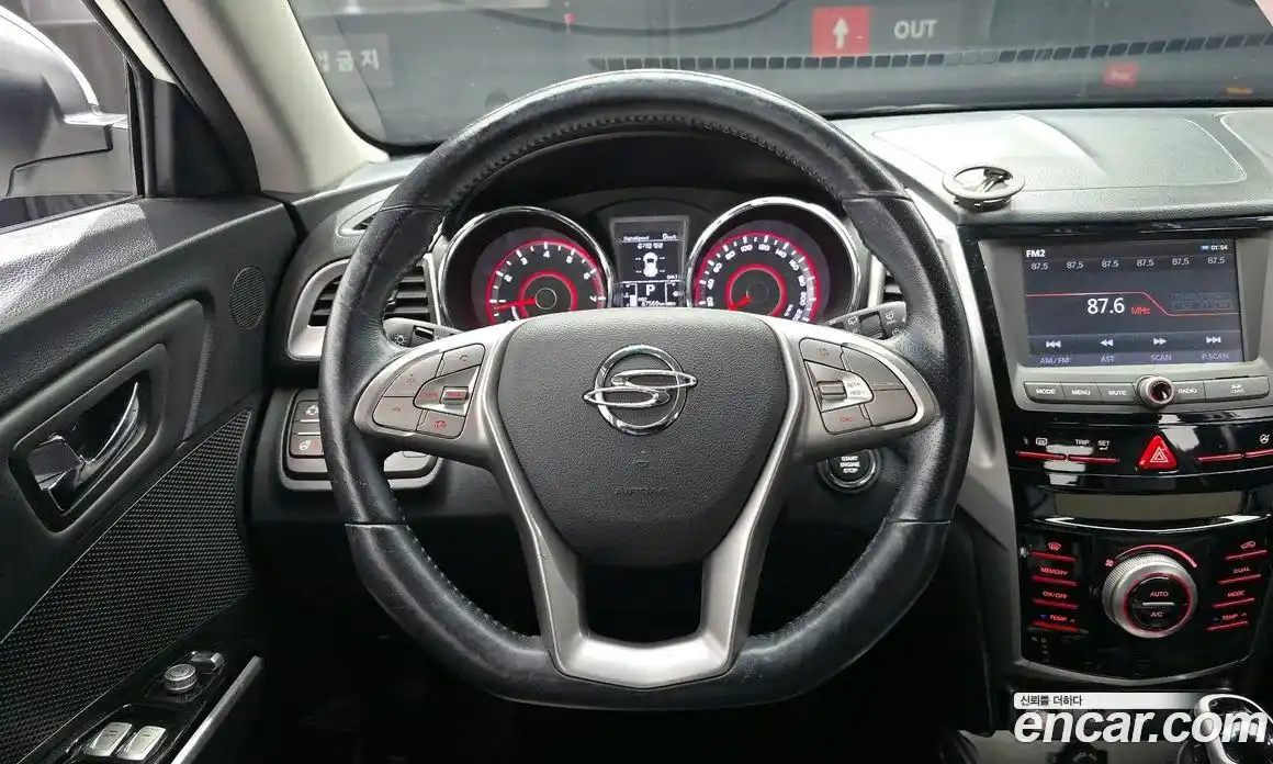 SsangYong TIBOLI 2015 1.6 Автомат в Москве № 420976, фото 13