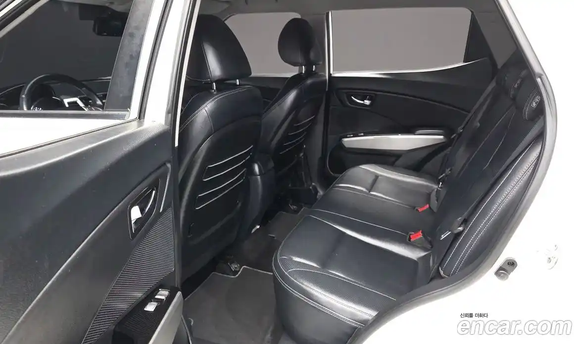 SsangYong TIBOLI 2016 1.6 Автомат в Москве № 421438, фото 12