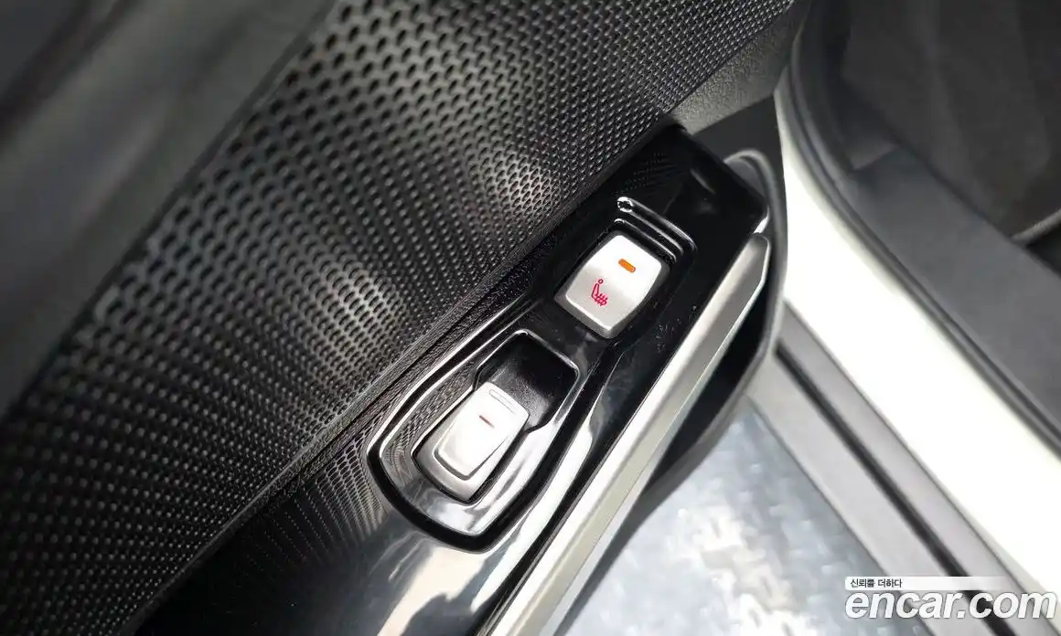 SsangYong TIBOLI 2016 1.6 Автомат в Москве № 421438, фото 16