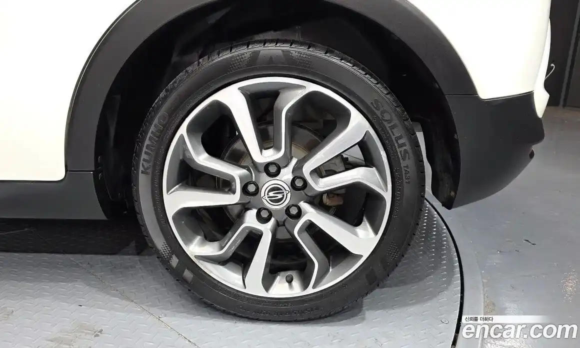 SsangYong TIBOLI 2016 1.6 Автомат в Москве № 421438, фото 5