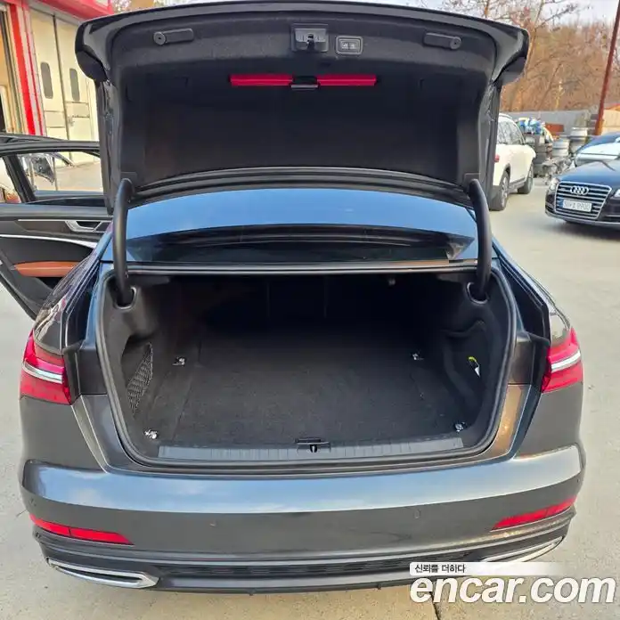 Audi A6 2021 2.0 Автомат в Москве № 429548, фото 16