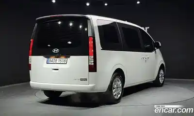 Hyundai Staria 2025 3.5 Автомат в Москве № 448777, миниатюра 2