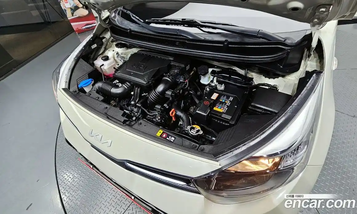 Kia Morning 2023 1.0 Автомат в Москве № 450943, фото 6