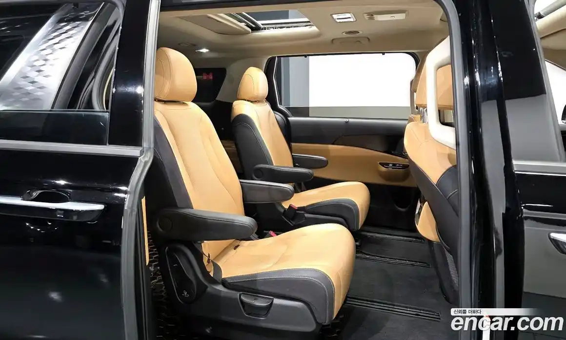 Kia Canival 2022 3.5 Автомат в Москве № 452029, фото 12