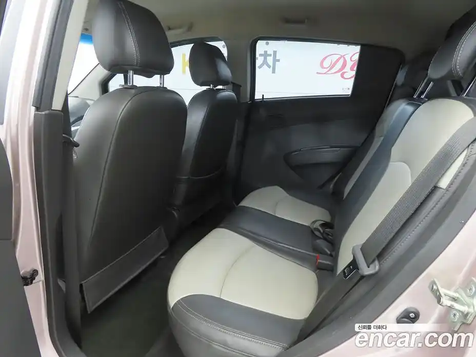 Chevrolet Spark 2012 1.0 Автомат в Москве № 452062, фото 6