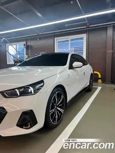BMW 5-Series 2024 2.0 Автомат в Москве № 463694, миниатюра 6