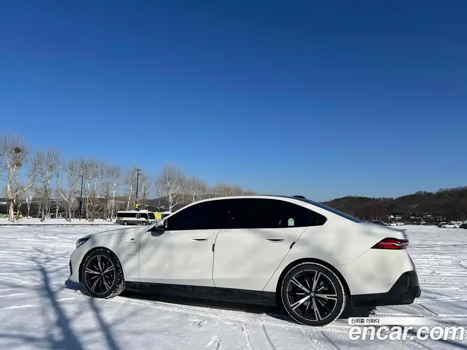 BMW 5-Series 2024 2.0 Автомат в Москве № 463694, фото 8