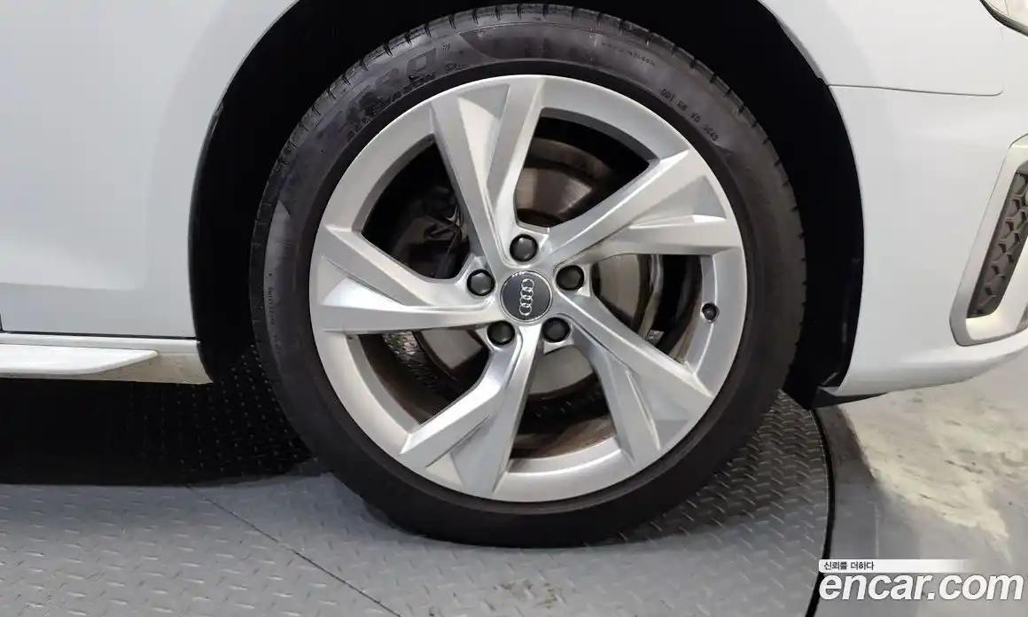 Audi A4 2021 2.0 Автомат в Москве № 468846, фото 5