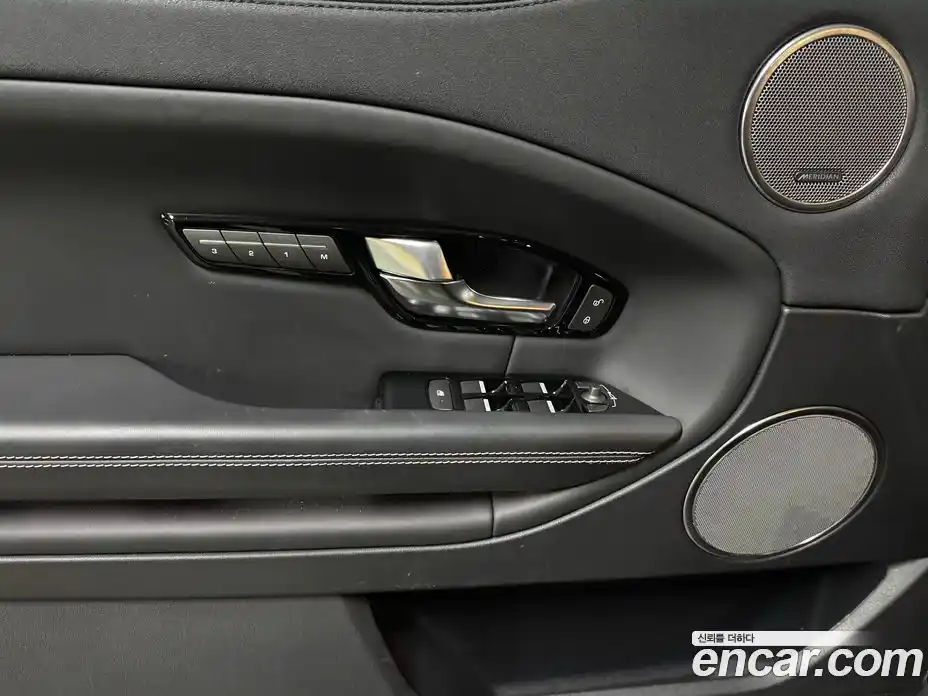 Land Rover Range-Rover Evoque 2019 2.0 Автомат в Москве № 471098, фото 12