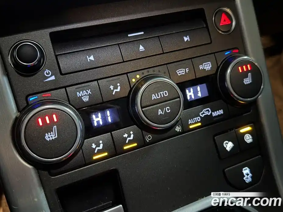 Land Rover Range-Rover Evoque 2019 2.0 Автомат в Москве № 471098, фото 17