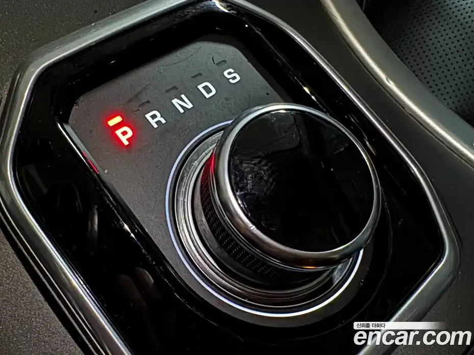 Land Rover Range-Rover Evoque 2019 2.0 Автомат в Москве № 471098, фото 9