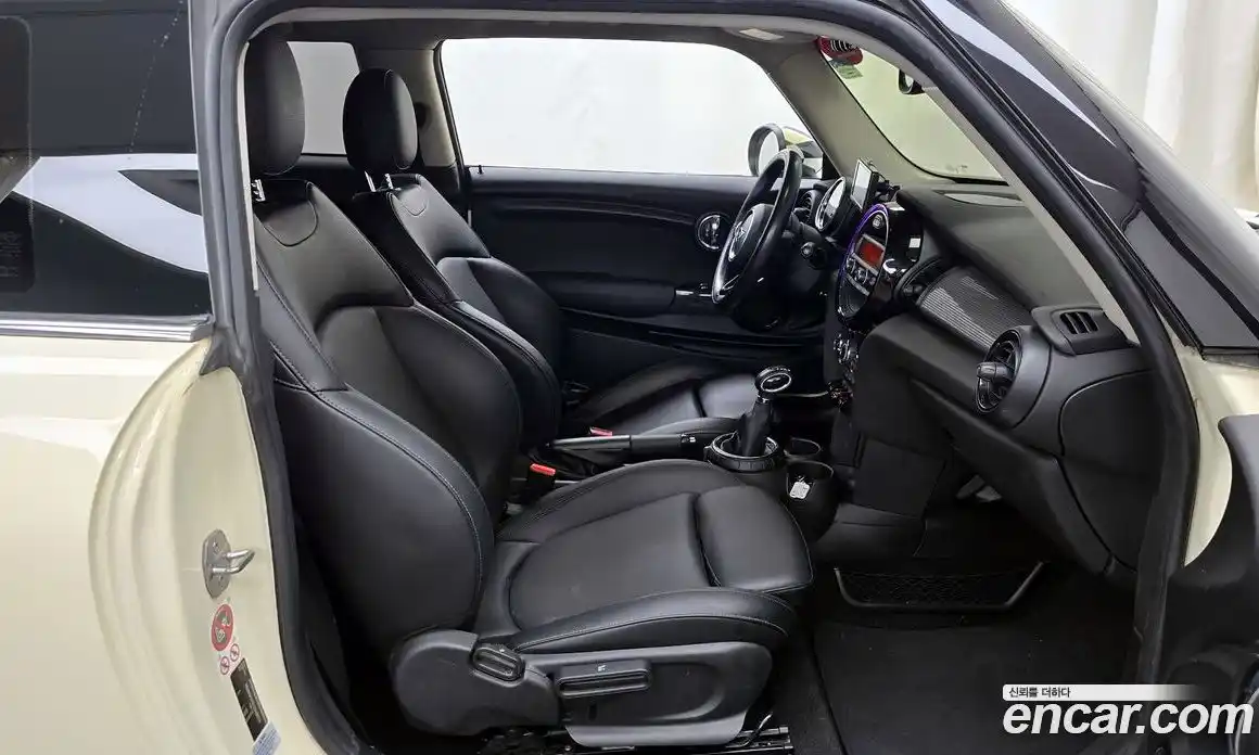 Mini Cooper 2016 1.5 Автомат в Москве № 471970, фото 11