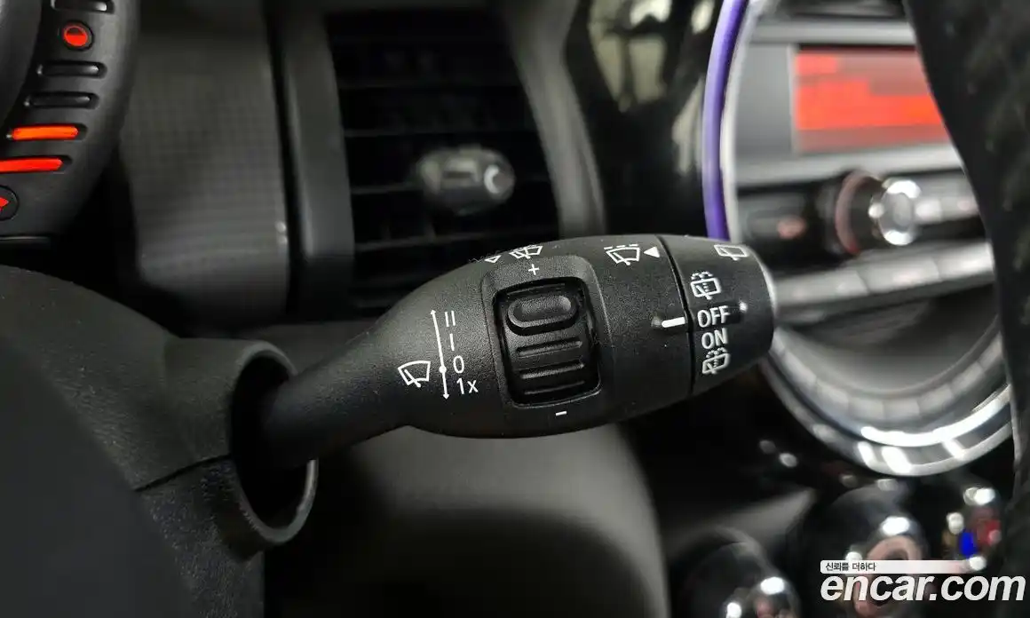 Mini Cooper 2016 1.5 Автомат в Москве № 471970, фото 18