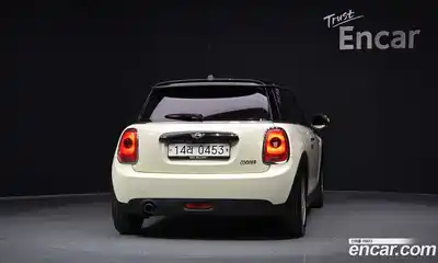 Mini Cooper 2016 1.5 Автомат в Москве № 471970, миниатюра 4