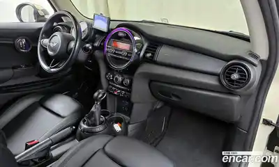 Mini Cooper 2016 1.5 Автомат в Москве № 471970, миниатюра 7