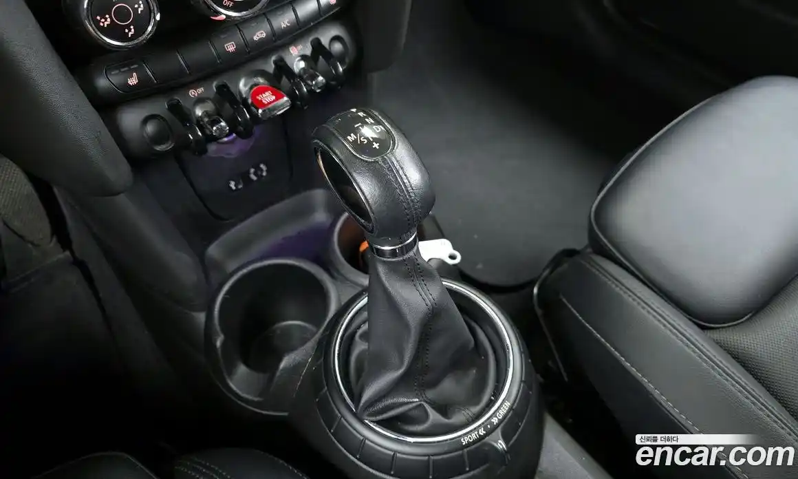 Mini Cooper 2016 1.5 Автомат в Москве № 471970, фото 9