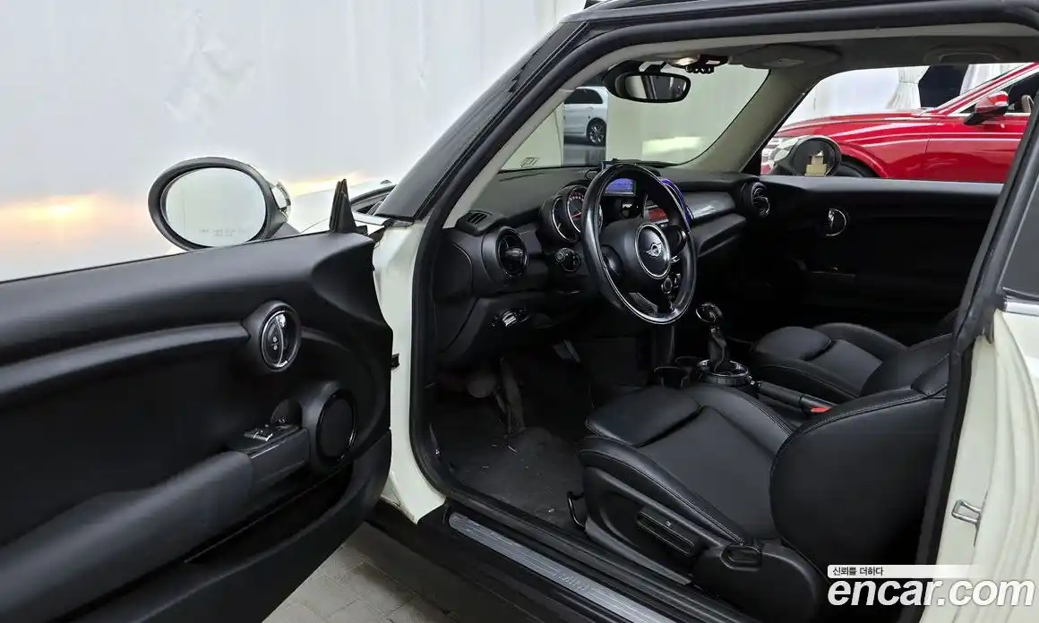 Mini Cooper 2016 1.5 Автомат в Москве № 471970, фото 10