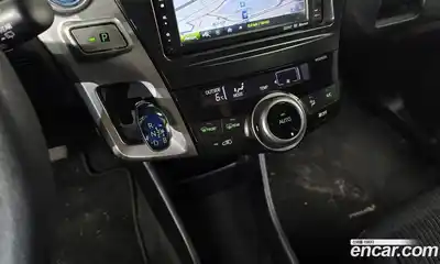 Toyota Prius 2015 1.8 Автомат в Москве № 473026, миниатюра 9