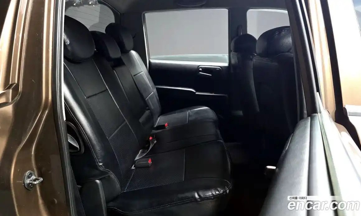 SsangYong Korando 2012 2.0 Механическая в Москве № 491335, фото 12