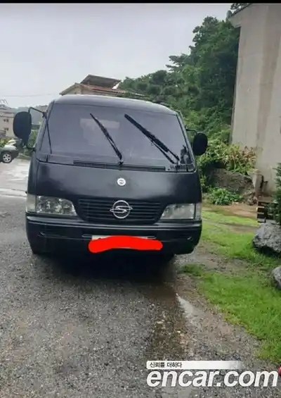 SsangYong Istana, 2001